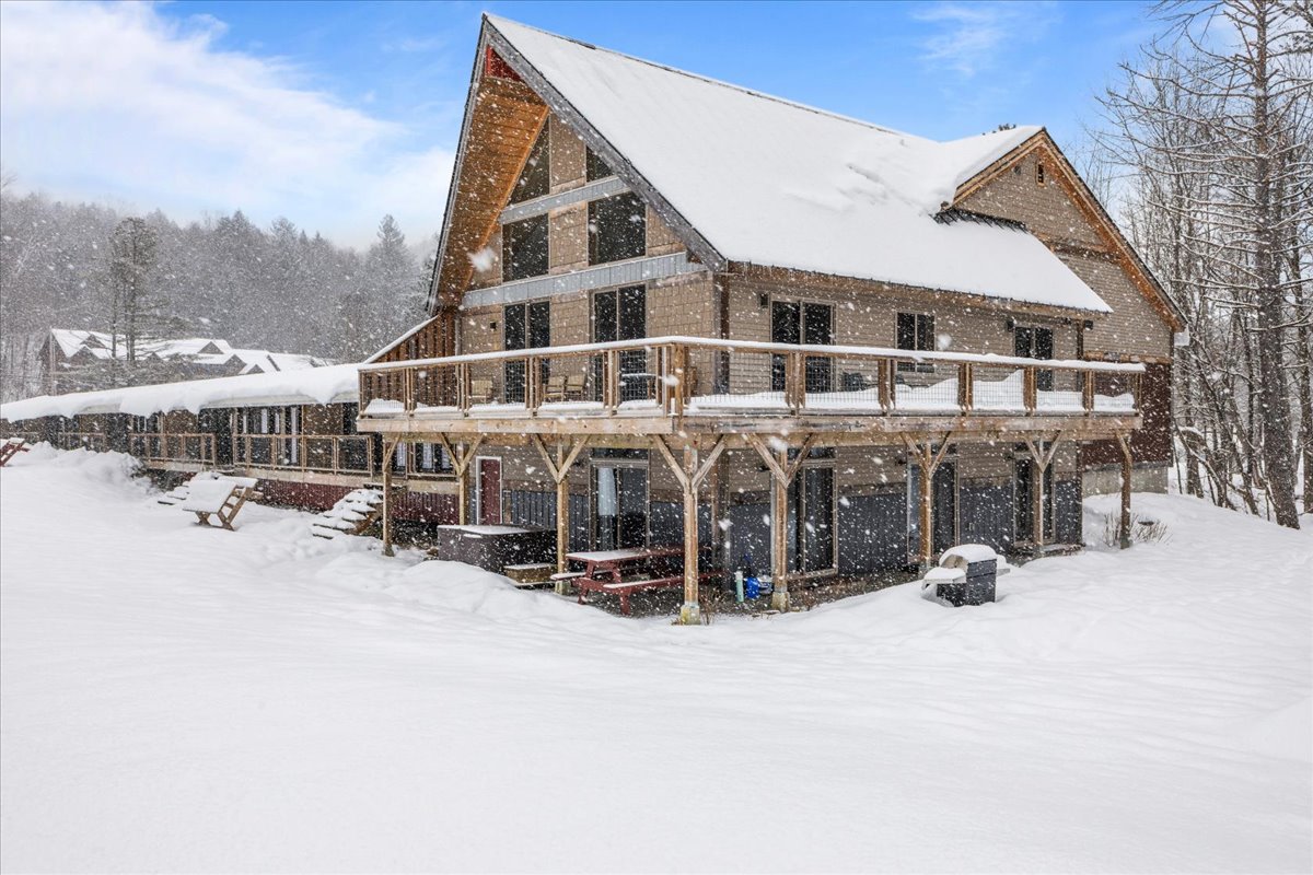 4527 MOUNTAIN RD CHALET 1, STOWE, VT, Nick Lozette, Vermont Realty